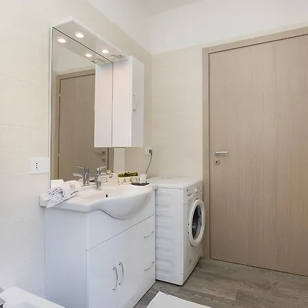Vittoria Apartment *